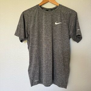 Nike Men's Gray Dri-FIT UPF 40 Swim T-Shirt